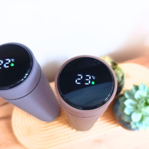 Termosy z wyświetlaczem temperatury i własnym grawerem
